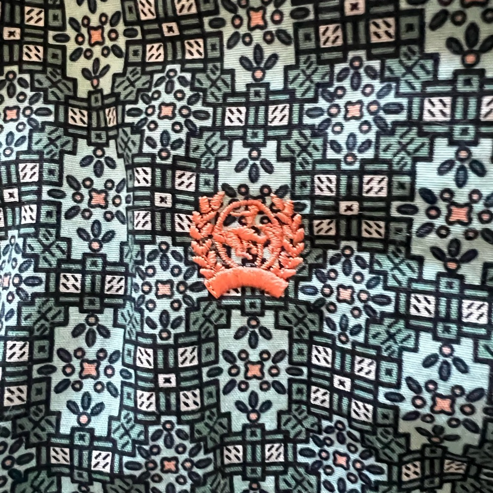 Cinch Women's Blue Patterned Button Down Shirt - image 3